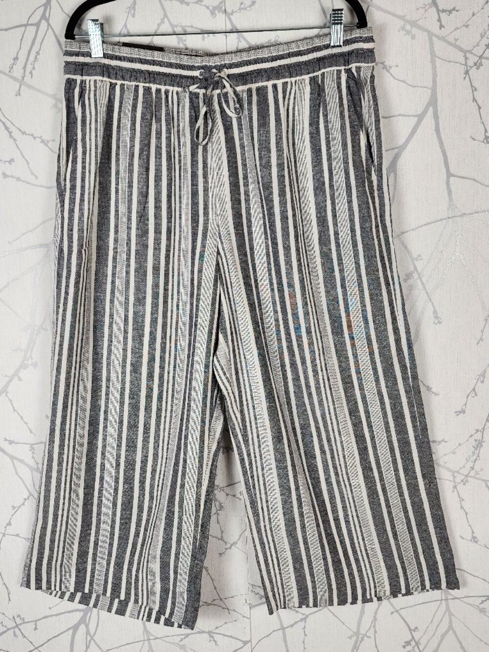 Banana Republic NWT Gray Stripe Linen Blend Wide Leg Crop Pants
